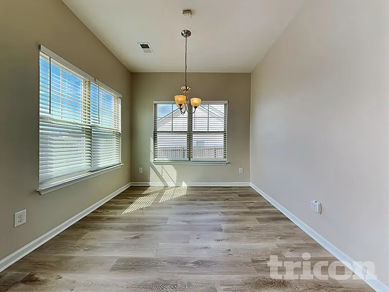 539 Branch Wood Dr — Photo 4