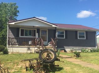 145 Maple Dr, Evans, WV 25241