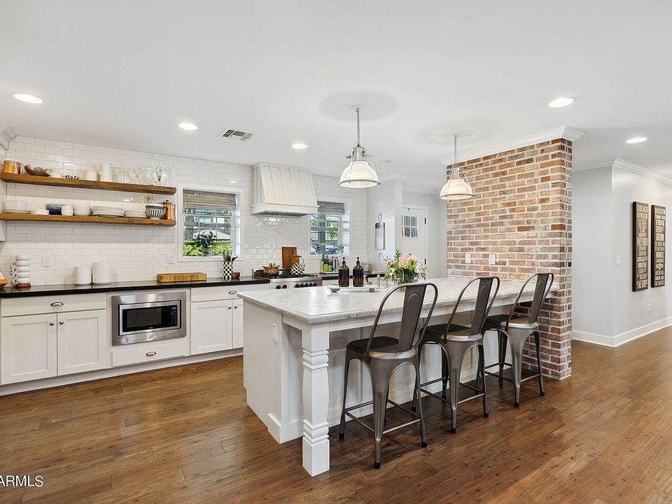 1st image of 4049 E CLARENDON Avenue