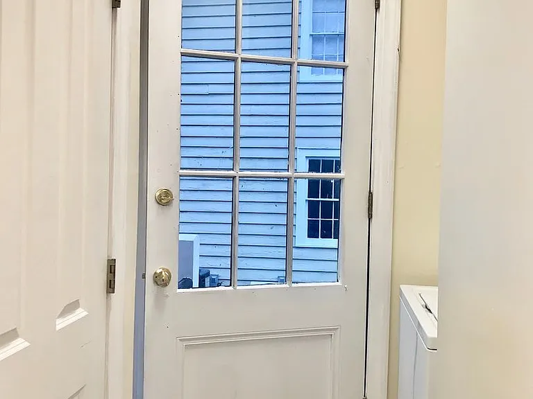 405 N Madison St — Photo 12