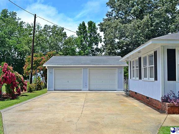 5th image of 132 Burchwood Cir