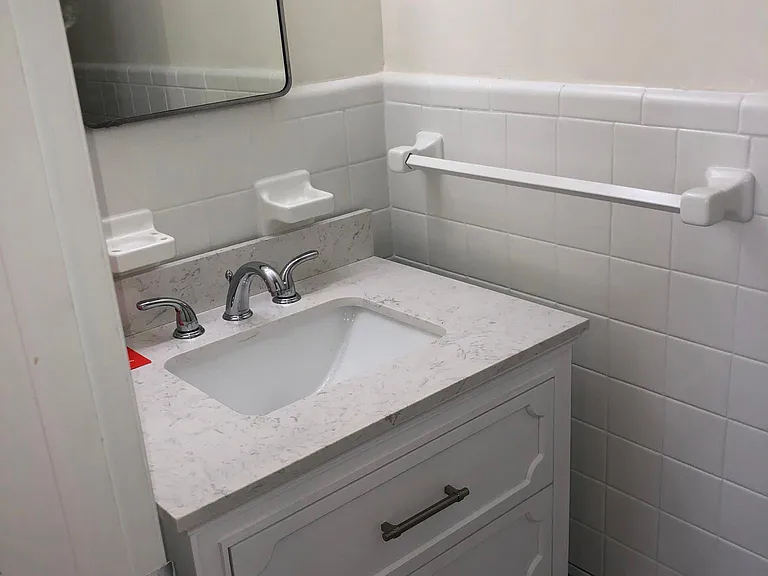 226 Mayflower Dr — Photo 5