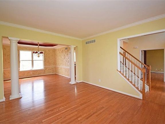 4th image of 5064 Seabrook Ln