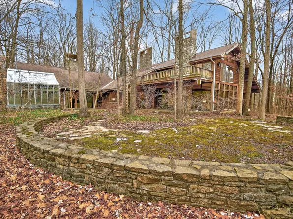 8905 Hopewell Rd, Cincinnati, OH 45242