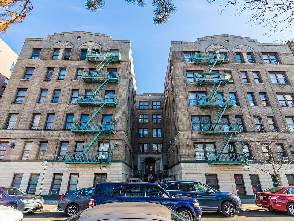 Building Photo 4