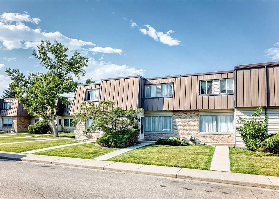 1st image of 755 S Kingsmere Cres SW