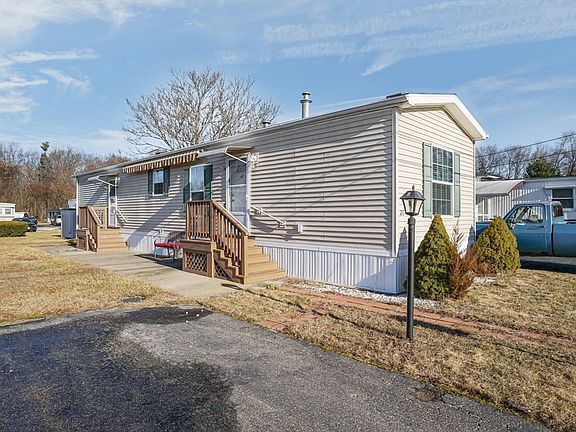 2nd image of 28 Terry Dr