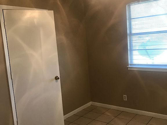4th image of 324 Rolling Hills Dr #326