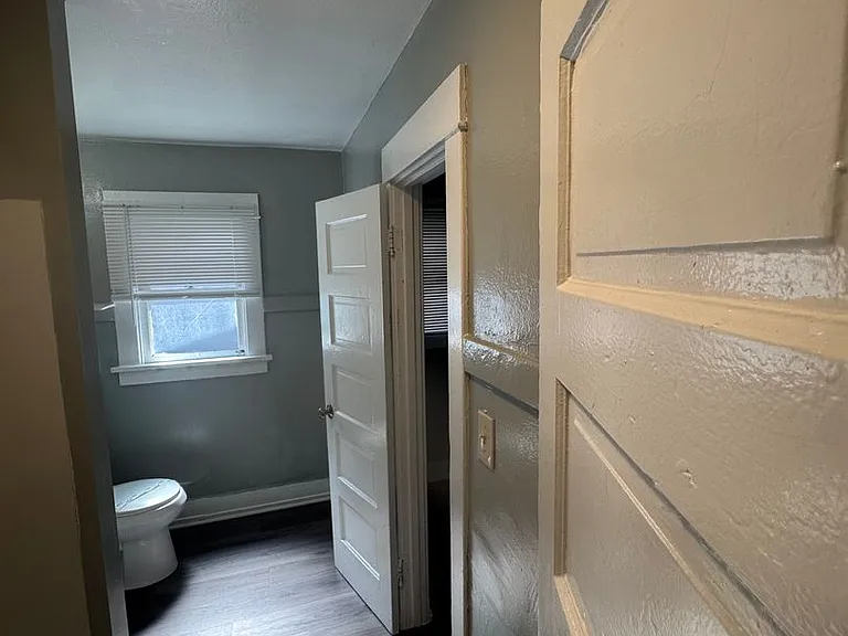 142 W Valencia Dr — Photo 19
