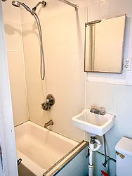 Rented by Linda N Eskander, LREB