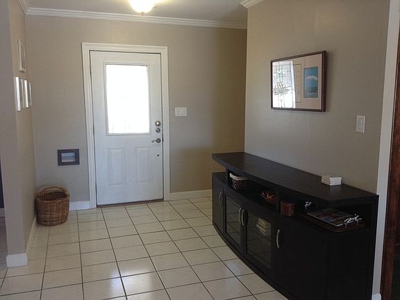 3rd image of 1716 Magnolia Ave