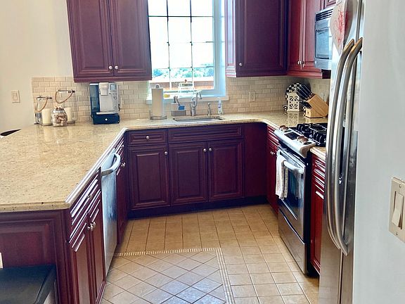 5th image of 155 Bay St APT 6J