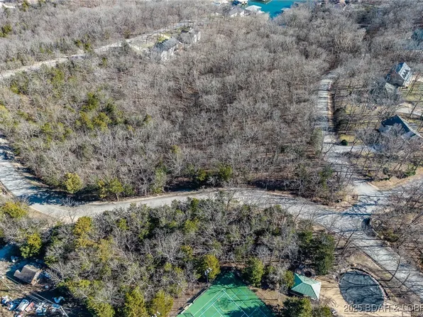 1 Two Greystone Ln, Gravois Mills, MO 65037