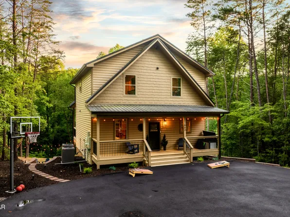663 Lloyd Huskey Rd, Pigeon Forge, TN 37863