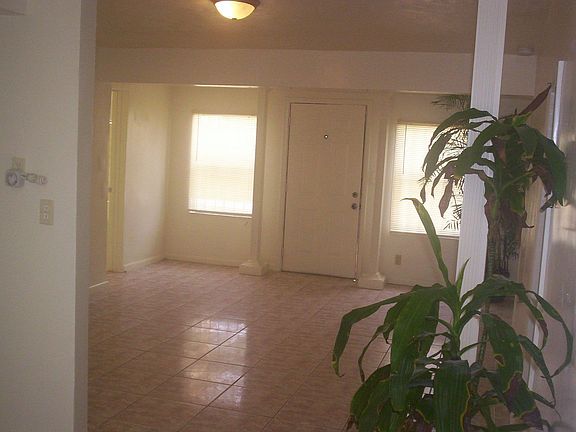 Entrance Living Room