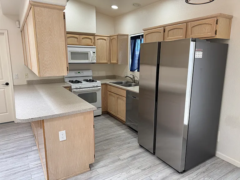 11377 S Kingman Ave — Photo 4