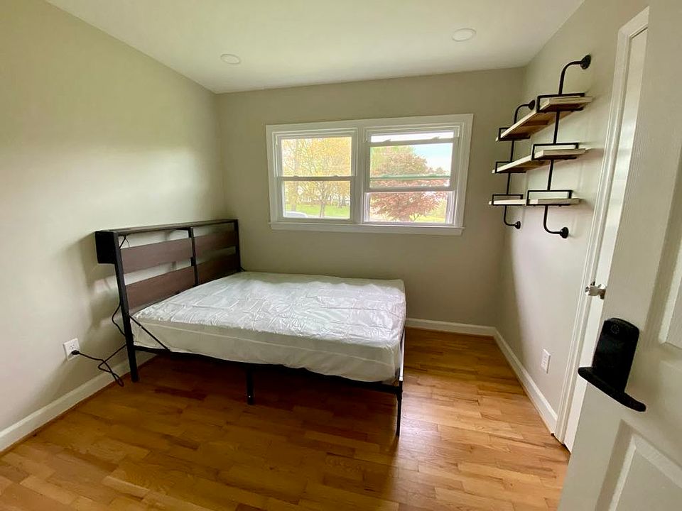 Furnished Room with Large Window for $550/month.
