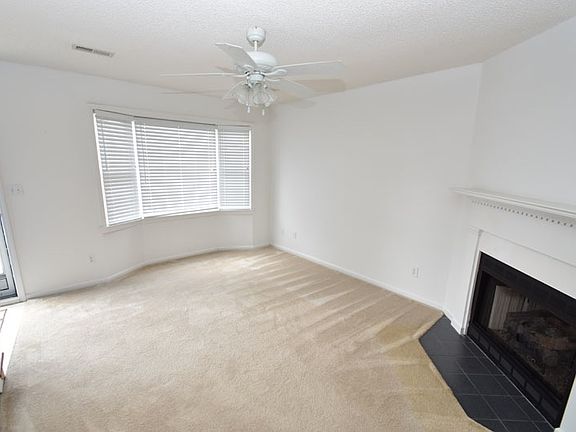 2nd image of 3818 J9 Sterling Pointe Dr