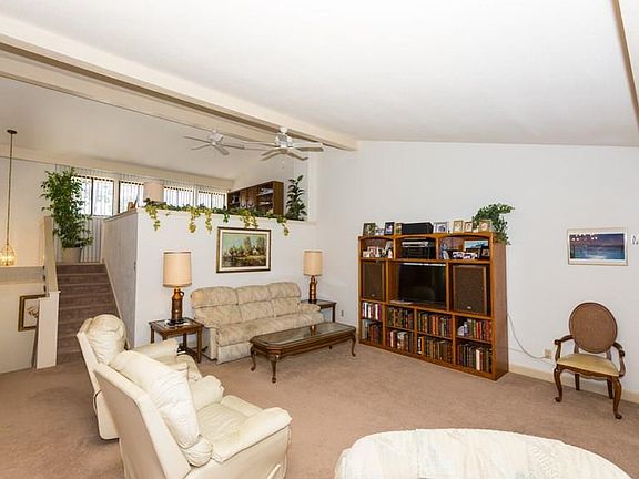 5th image of 11 Canterbury Dr