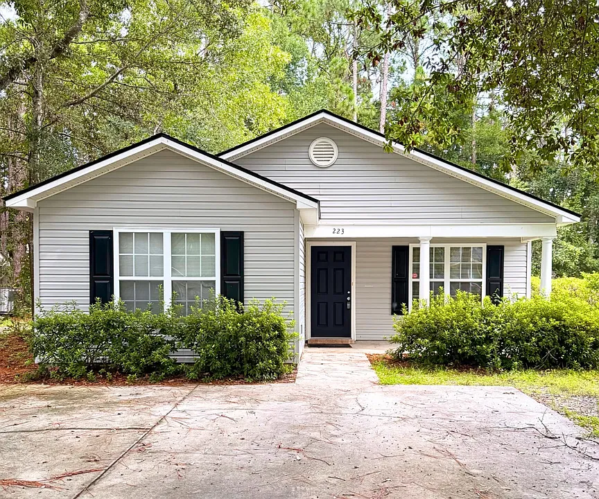 223 Charter Dr