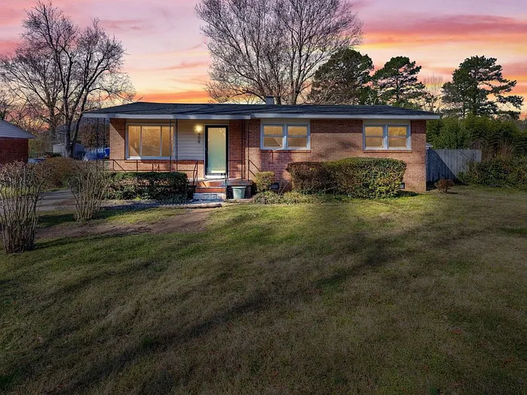 904 Beverly Dr — Photo 26