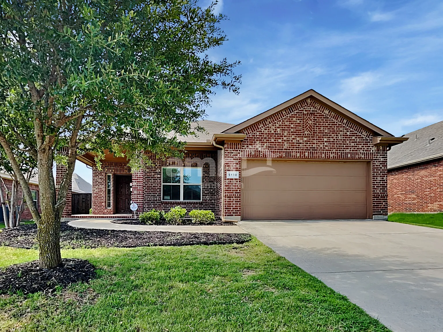 3 bed, 2.0 bath, 1746 sqft, $2,285 — Photo 1
