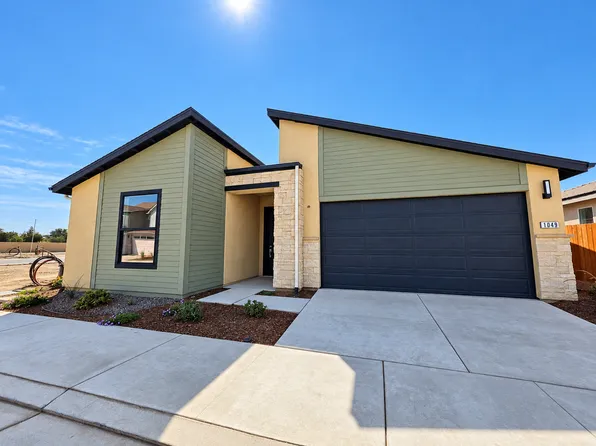 1049 Madrid Ave, Tulare, CA 93274