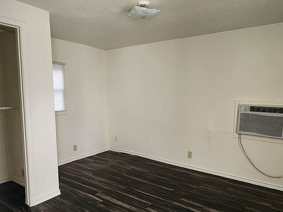 3rd image of 2718 W Avenue M #3