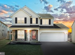 625 Strayer Dr, Windsor, PA 17366