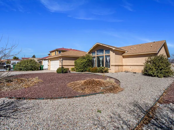 2797 Manitou Springs Dr SE, Rio Rancho, NM 87124