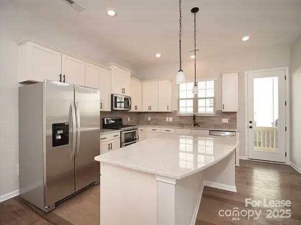 1139 Doveridge St, Charlotte, NC 28273