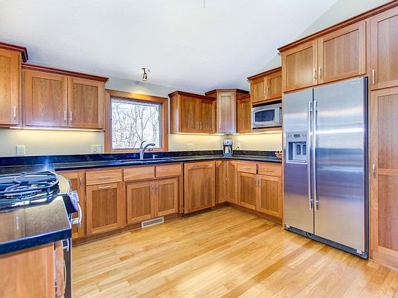 3rd image of 2227 Foxtail Ct