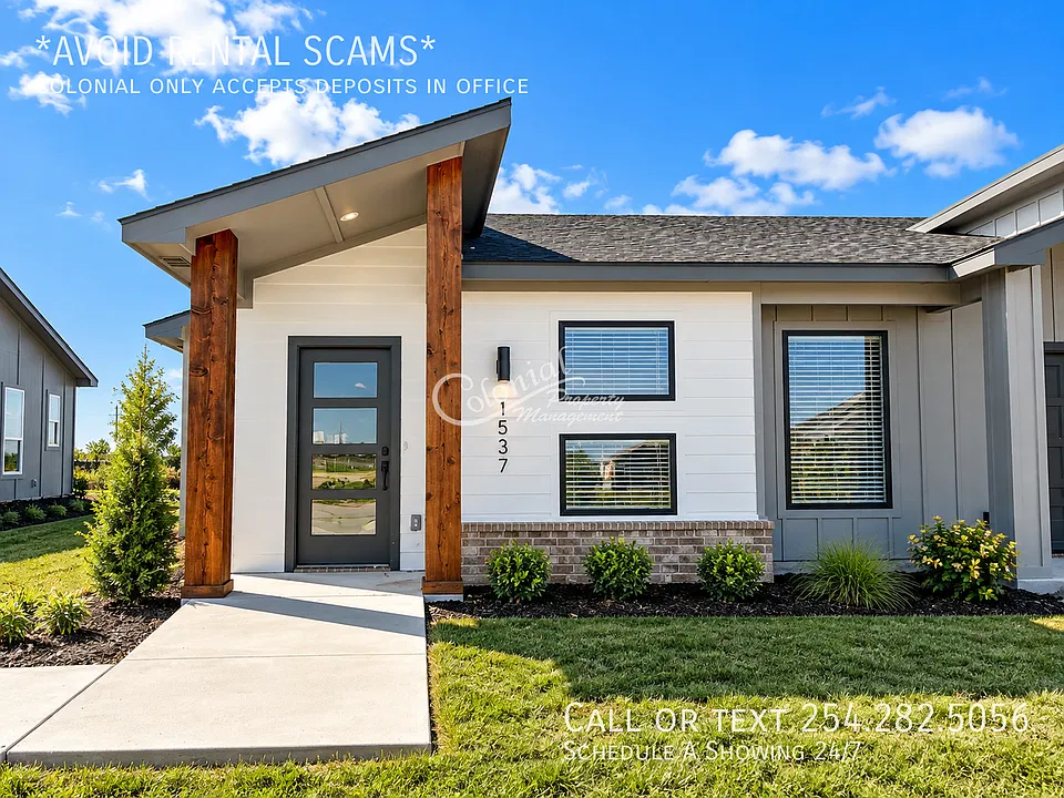 1537 Crooked River Ct