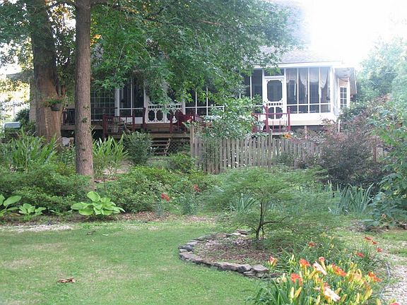 2nd image of 2075 Lee Road 197