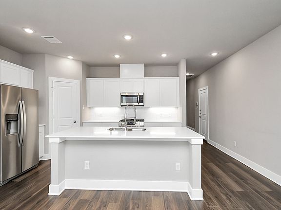 2nd image of 10507 Moon Valley Ln