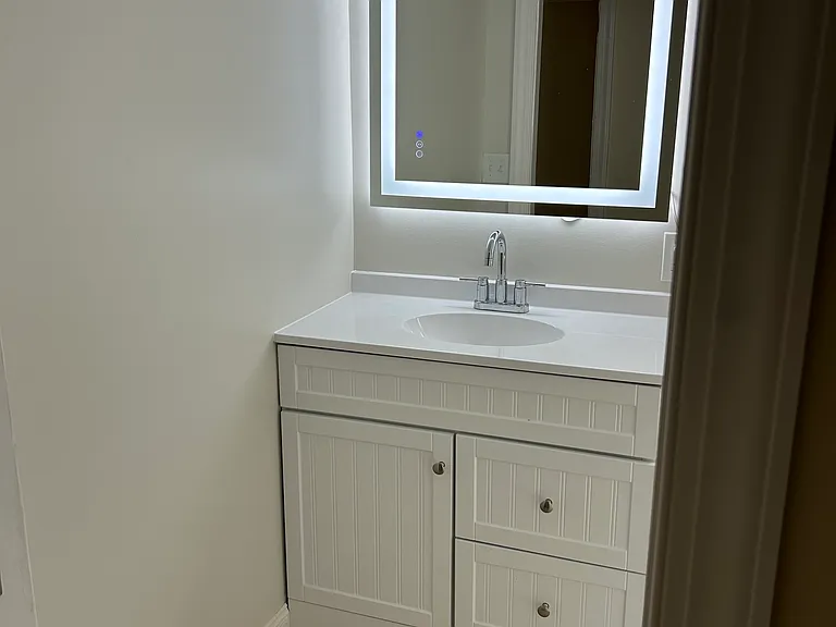 134 N Church St — Photo 13