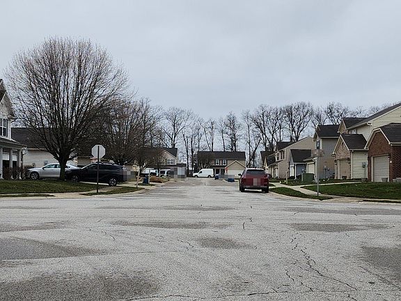 5th image of 817 Daybreak Dr