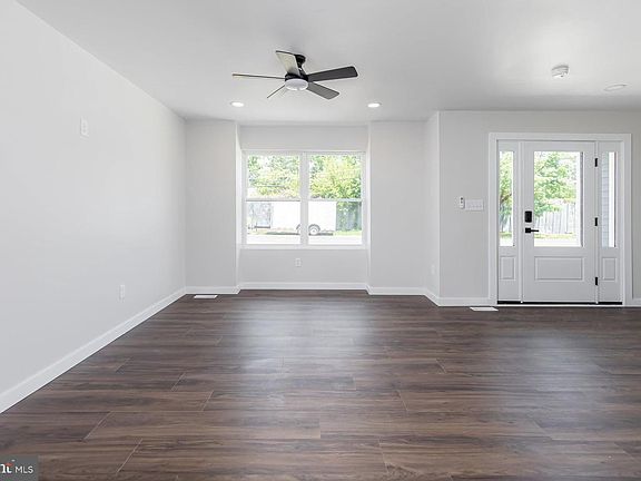 4th image of 17 Peach St
