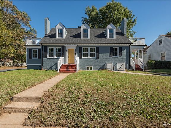 3rd image of 3901 Merry Oaks Ave