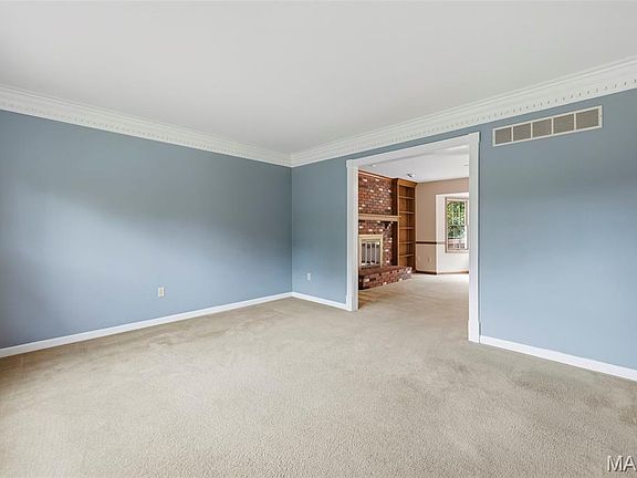 5th image of 176 Spring Oaks Dr