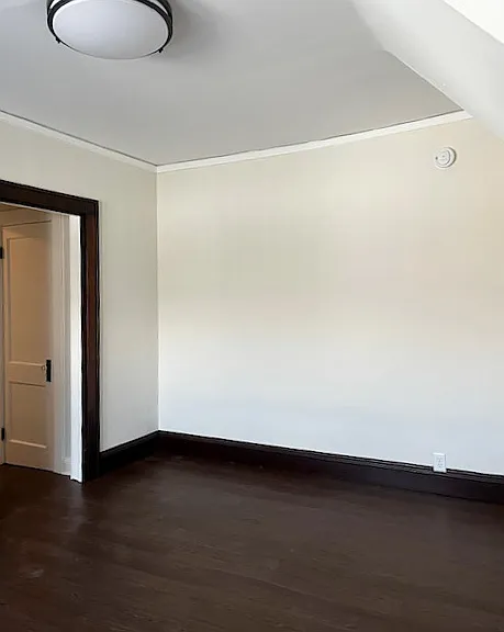 418-420 Morgan Ave S #3 — Photo 6