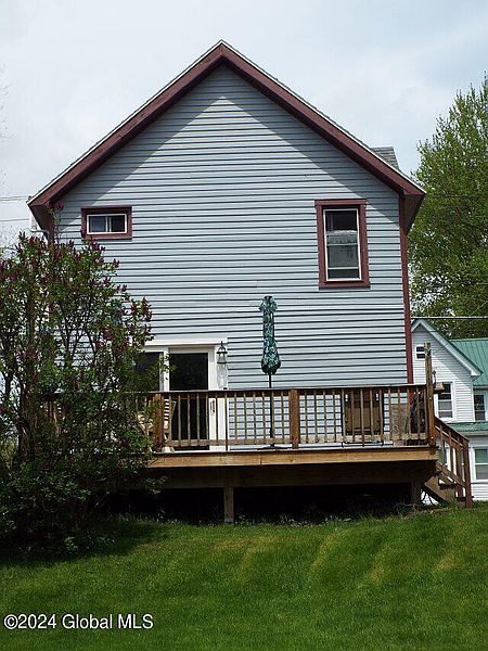 4th image of 31 2nd Avenue
