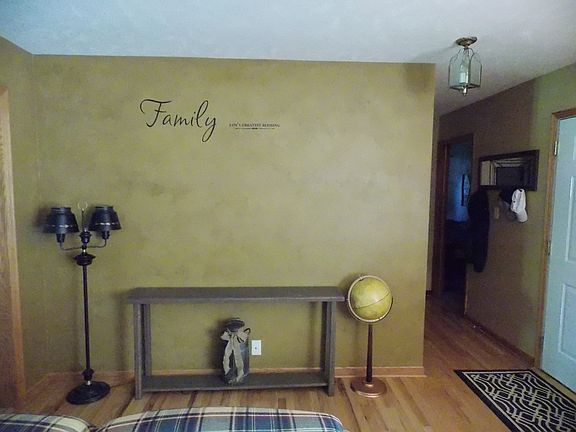 4th image of 1258 N 6th St