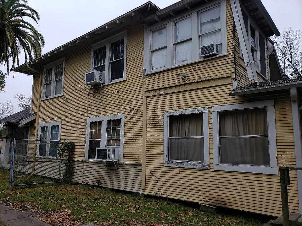 2nd image of 2117 Avenue A