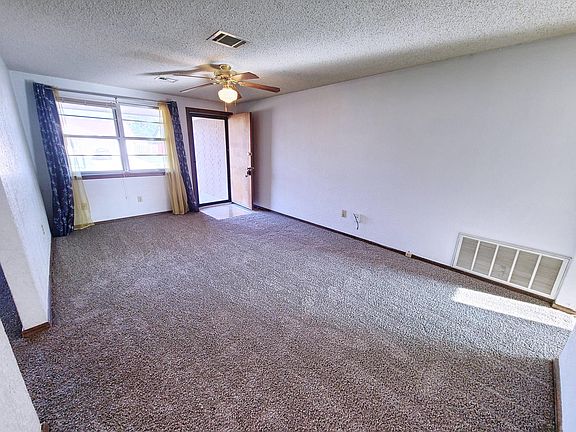 4th image of 1004 S Avery Dr