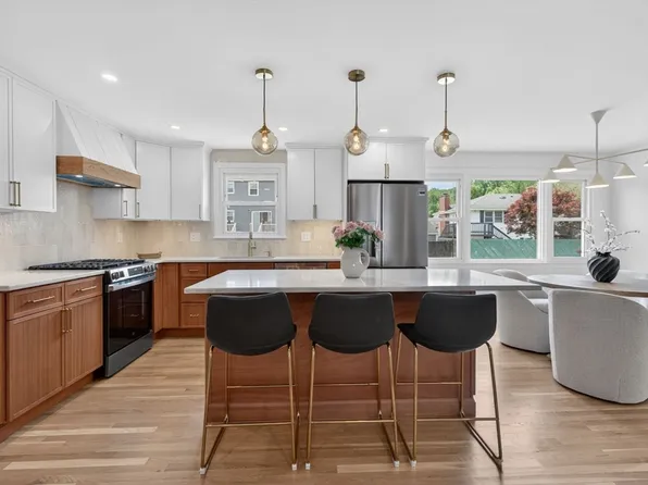 49 Golf Ave, Methuen, MA 01844