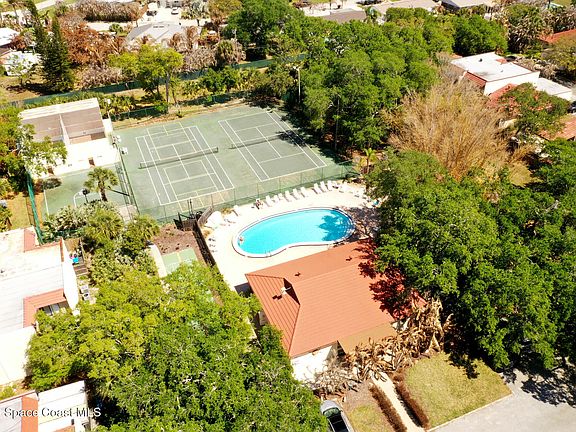 5th image of 8711 Hibiscus Ct