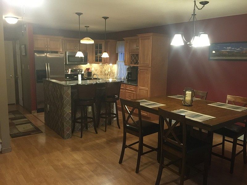 Great room, Open floor plan