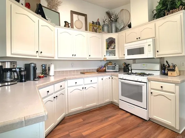 2003 Bayview Heights Dr Spc 105, San Diego, CA 92105