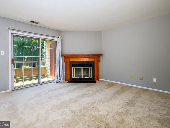 5th image of 104 Heritage Blvd APT 6